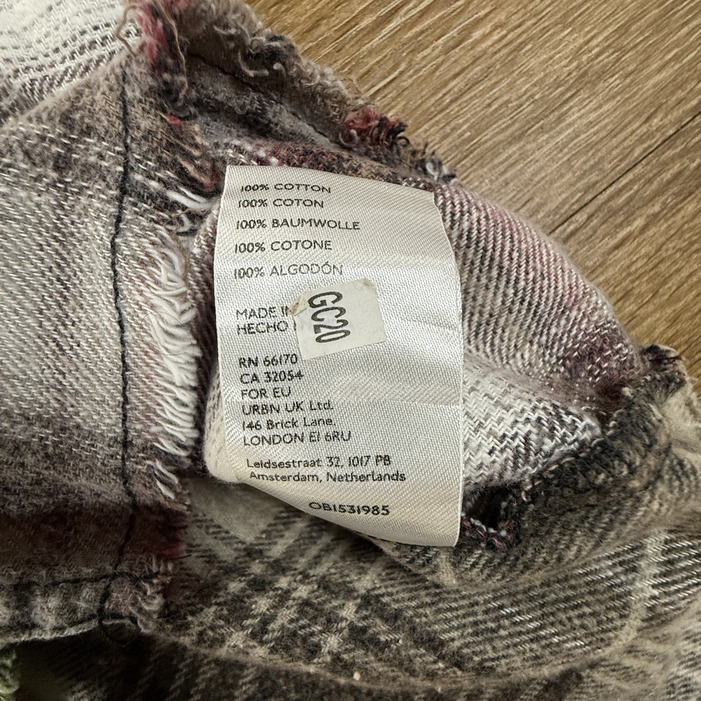 BDG Urban Outfitters Patchwork Plaid Flannel Shirt Womens S Raw Hem NWT Grunge - Picture 8 of 13